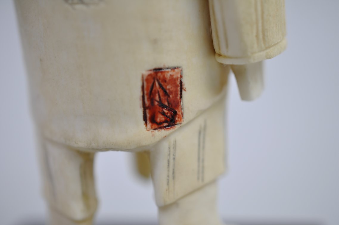 Okimono Japanese Carved Figure, Meiji Period, photo 11 of 17