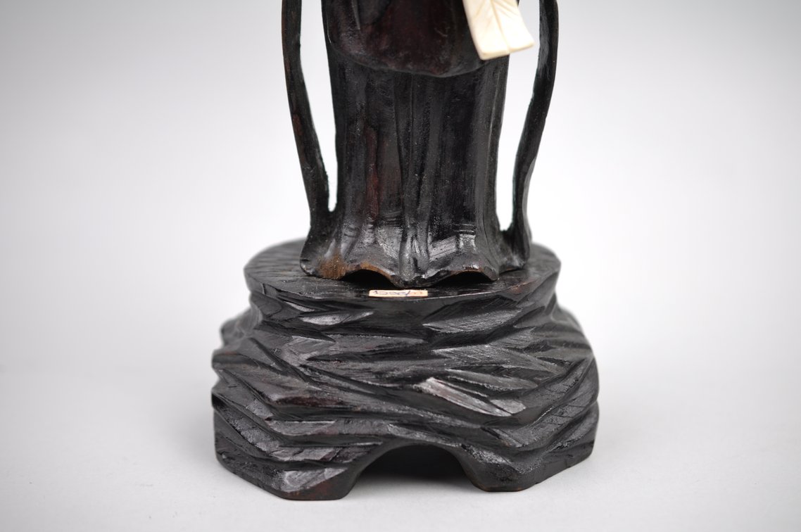 Okimono Japanese Carved Figure, Meiji Period, photo 4 of 19