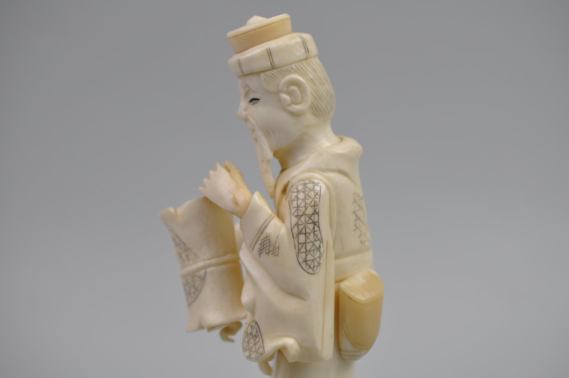 Okimono Japanese Carved Figure, Meiji Period, photo 15 of 19