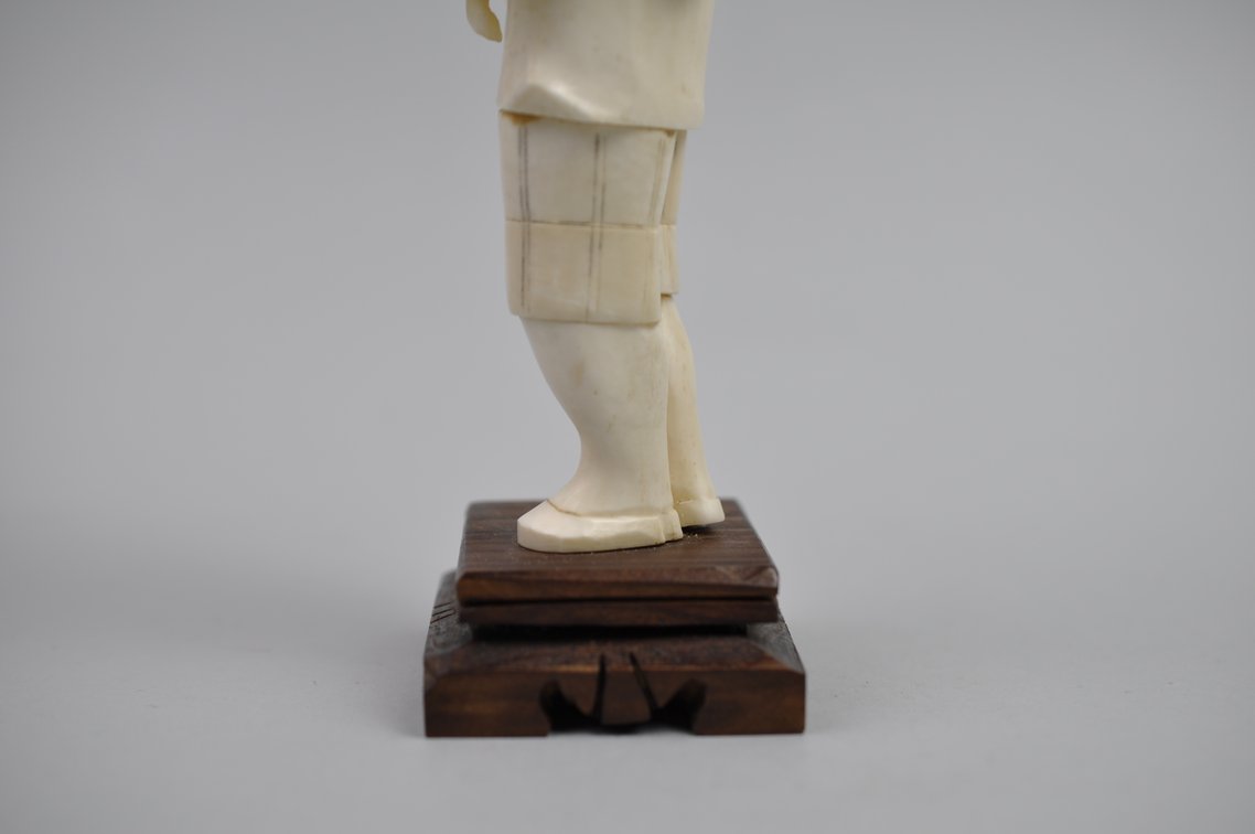 Okimono Japanese Carved Figure, Meiji Period, photo 16 of 19