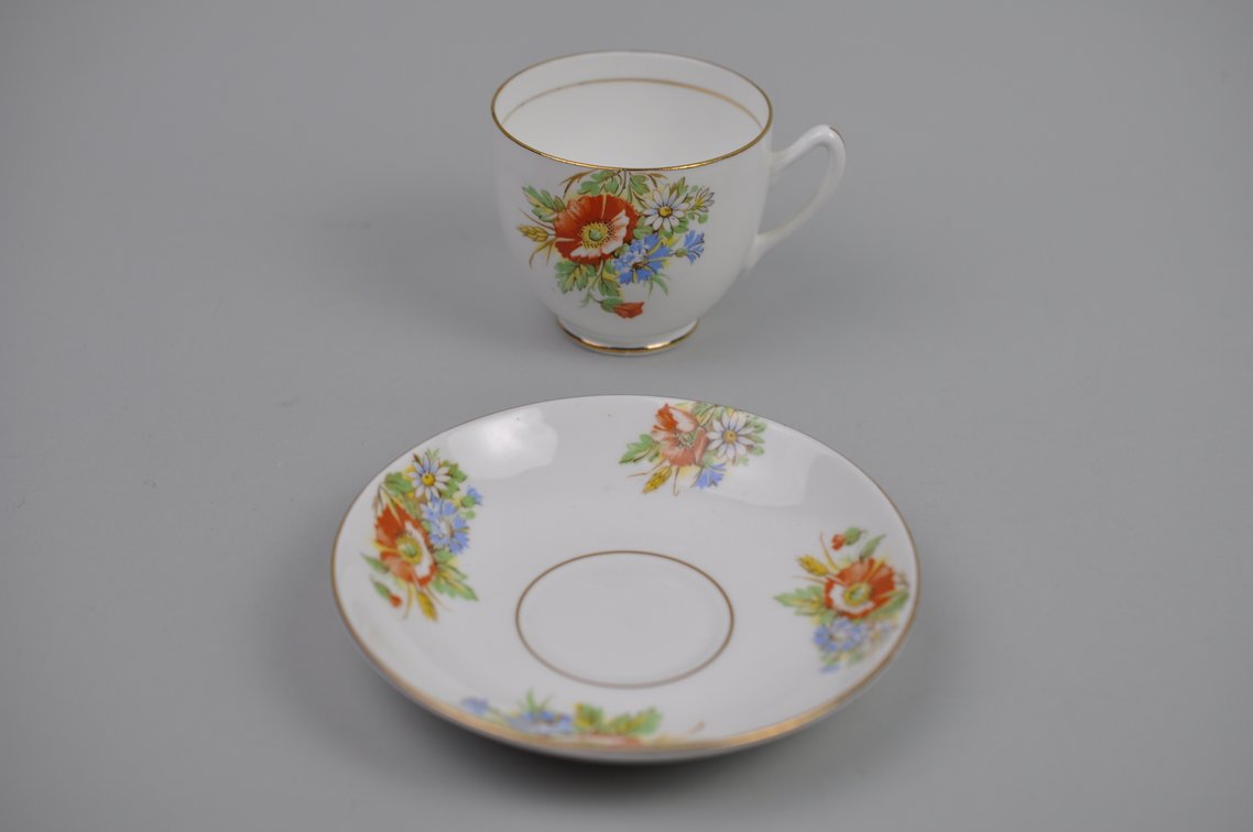 Teacups w/ Saucers Collection, photo 5 of 16