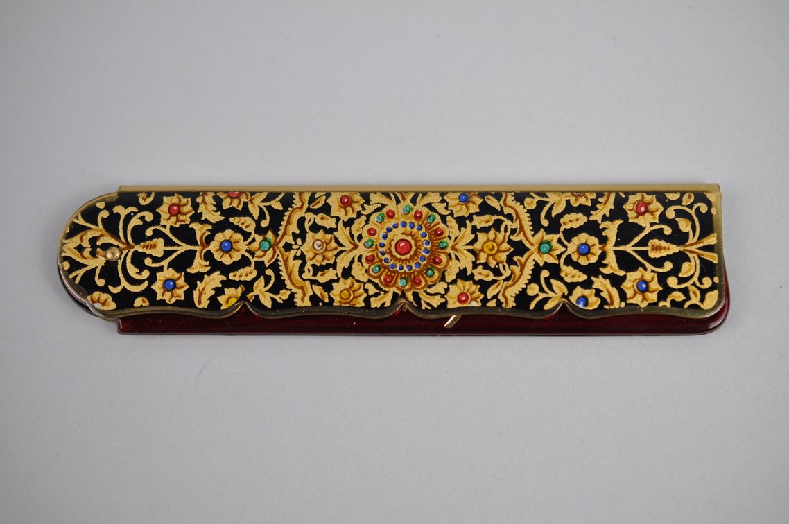 Victorian Era Vanity & Desk Accessories, photo 6 of 12