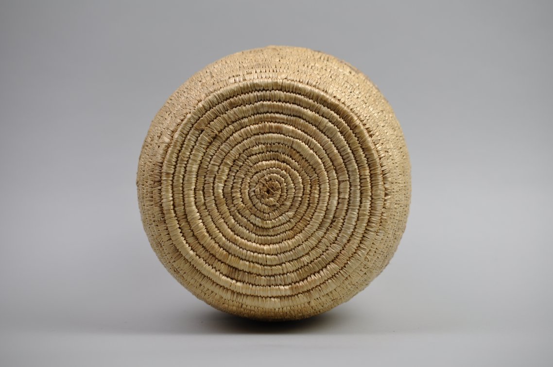 Native American Basket w/ Lid, photo 3 of 6