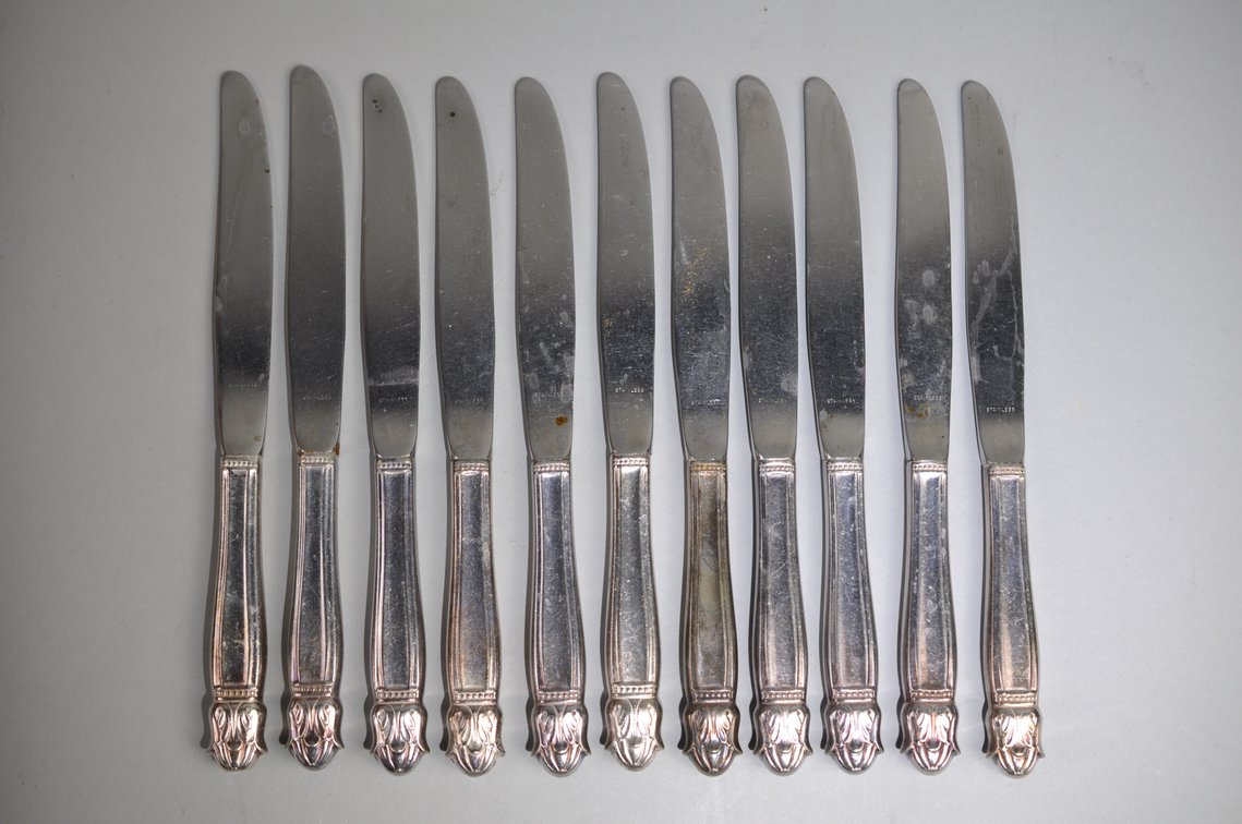 Holmes and Edwards Silverware Set w/ Case, photo 8 of 41