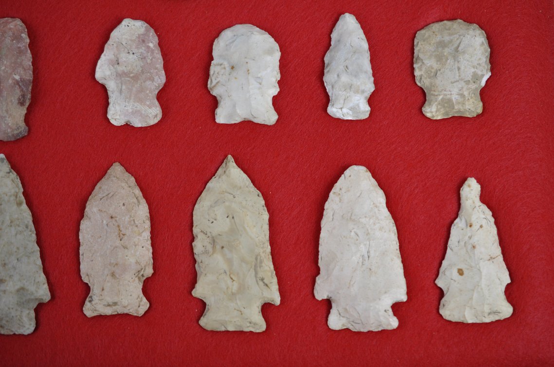 Collection of Arrowheads and Displays, photo 15 of 30