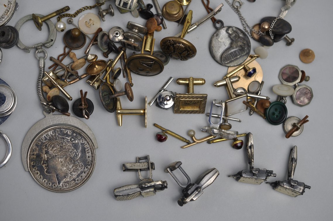 Plates, Cufflinks, Pins, Nurse Headgear & More, photo 9 of 19