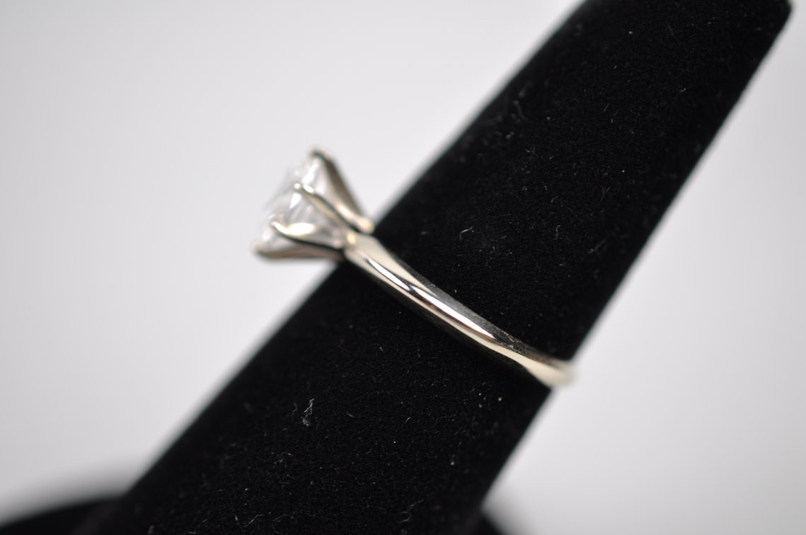 14K Oval Cut Diamond Engagement Ring, photo 4 of 8