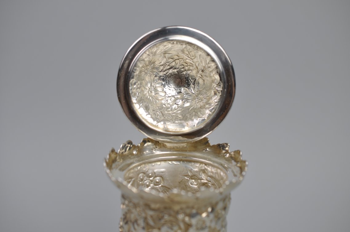 Sterling Silver Repousse' Tea Pot, photo 10 of 14