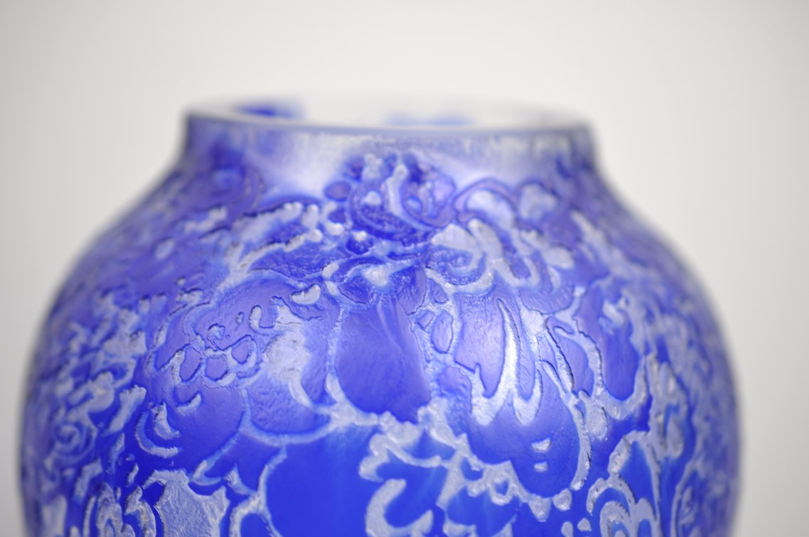 Cameo Etched Cobalt Vase, photo 9 of 13