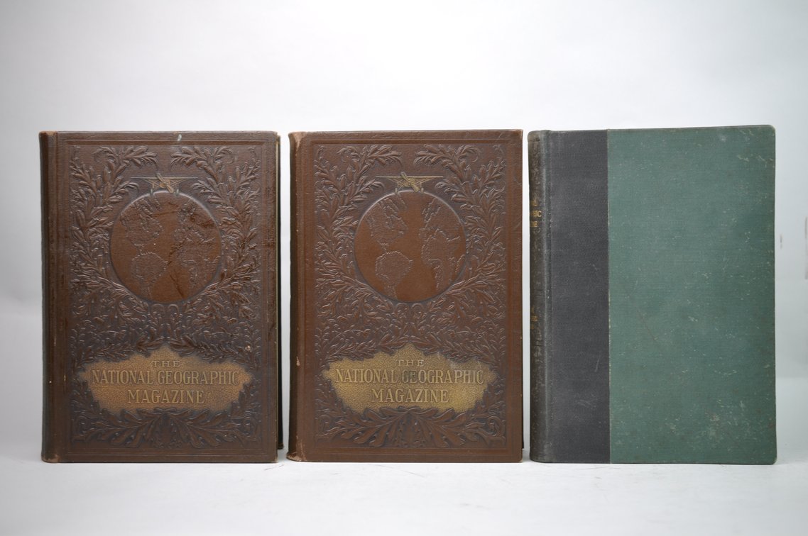 Assortment of Original Leather Bound National Geographics 1920s-1930s, photo 6 of 7