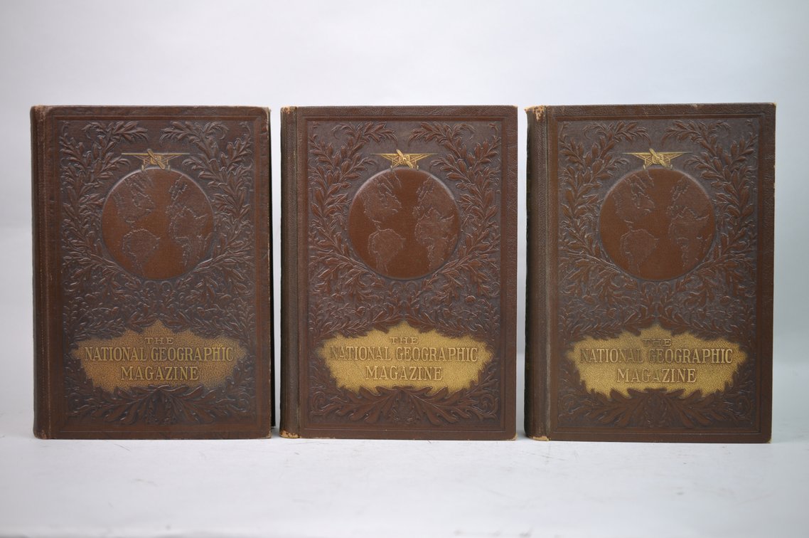 Assortment of Original Leather Bound National Geographics 1920s-1930s, photo 7 of 7