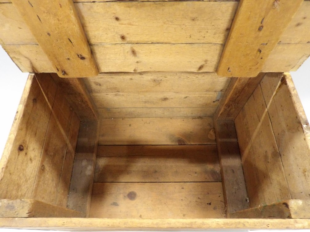 Horse Collar Harnesses, Hames, and Handmade Trunk, photo 10 of 14