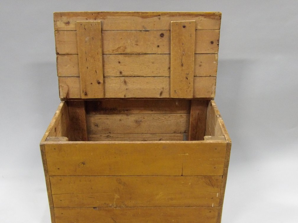 Horse Collar Harnesses, Hames, and Handmade Trunk, photo 11 of 14