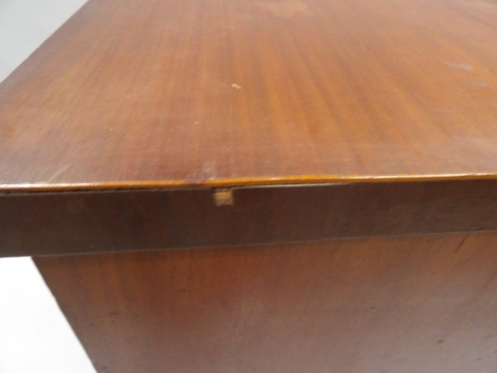 Southern Walnut Hepplewhite Dresser, photo 7 of 14