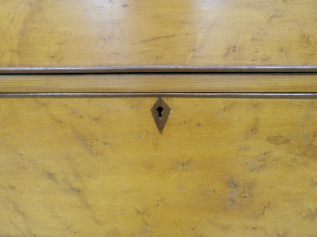 French Style Birdseye Maple Hepplewhite Dresser, photo 9 of 12