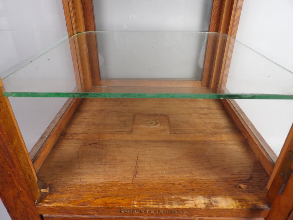 Belding Silk Display Box, photo 10 of 11