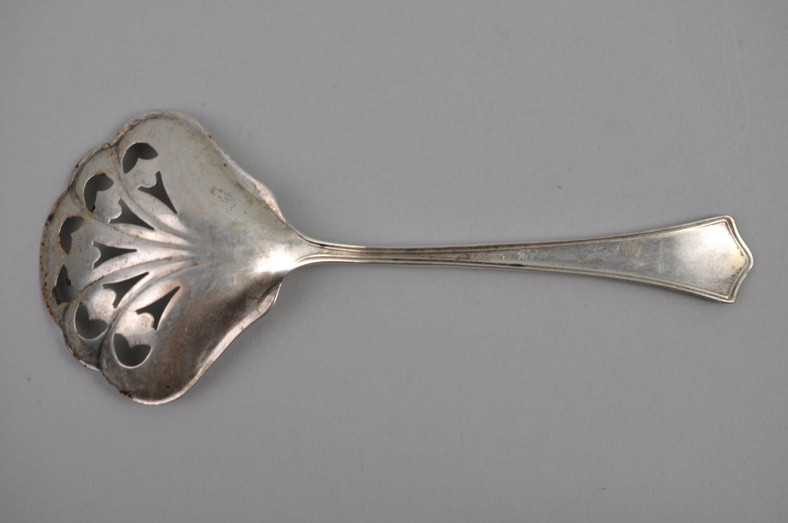 Sterling Silver Pierced Serving Spoons & Pie Server, photo 14 of 21