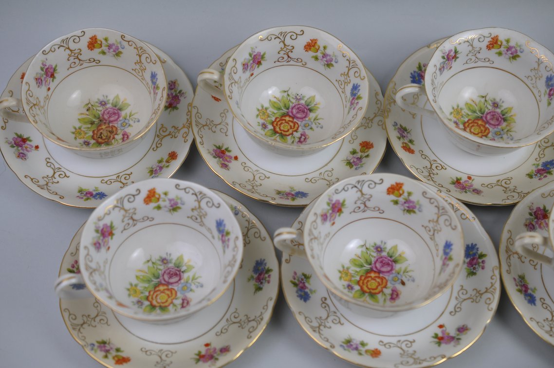 Chikaramachi China Teacups & Saucers, photo 2 of 22