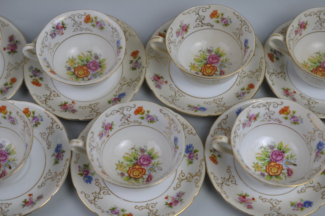 Chikaramachi China Teacups & Saucers, photo 3 of 22