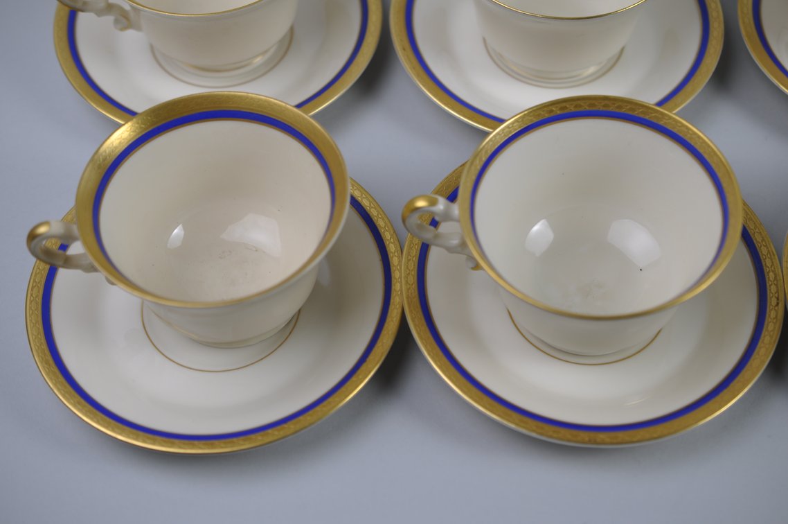 Wayne Syracuse China 19 Teacups & Saucers