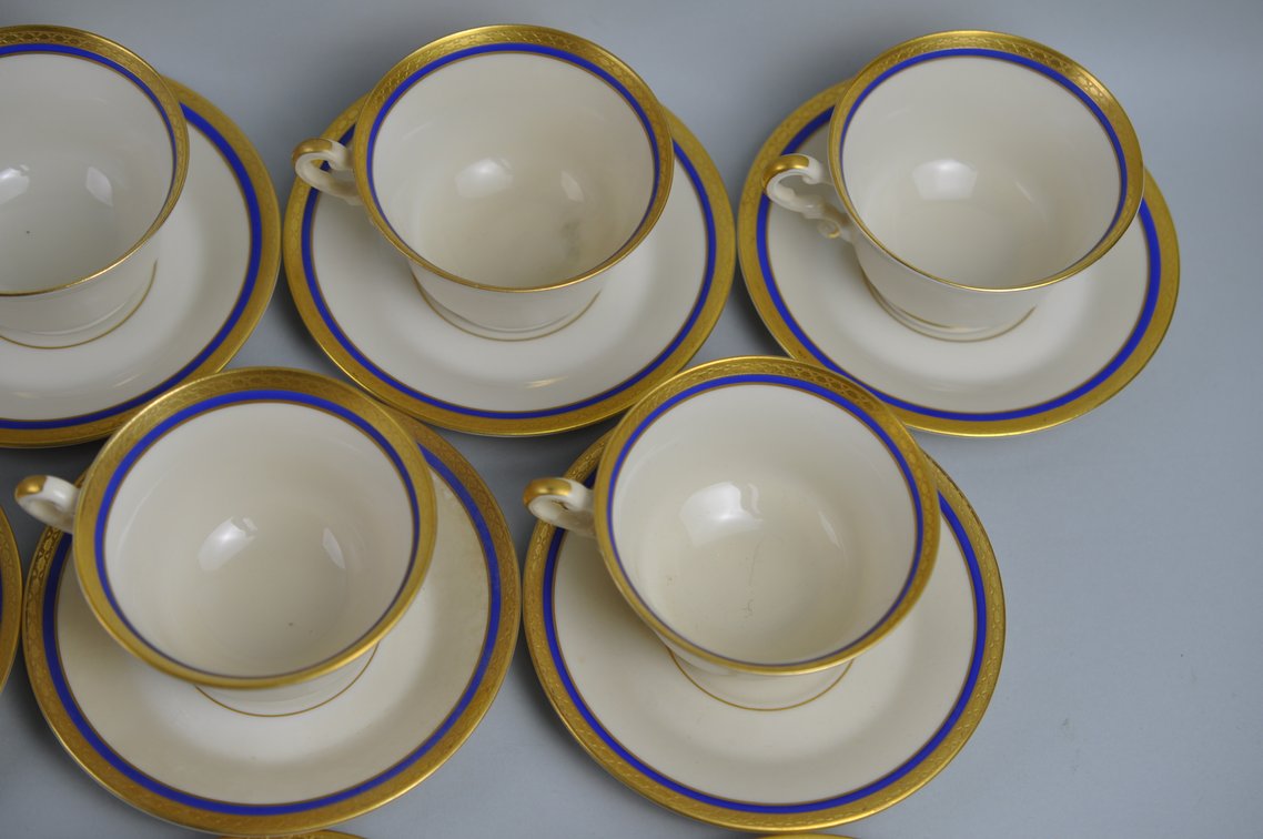 Wayne Syracuse China 19 Teacups & Saucers