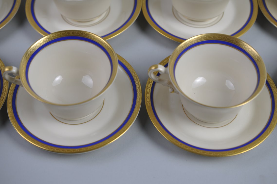 Wayne Syracuse China 19 Teacups & Saucers