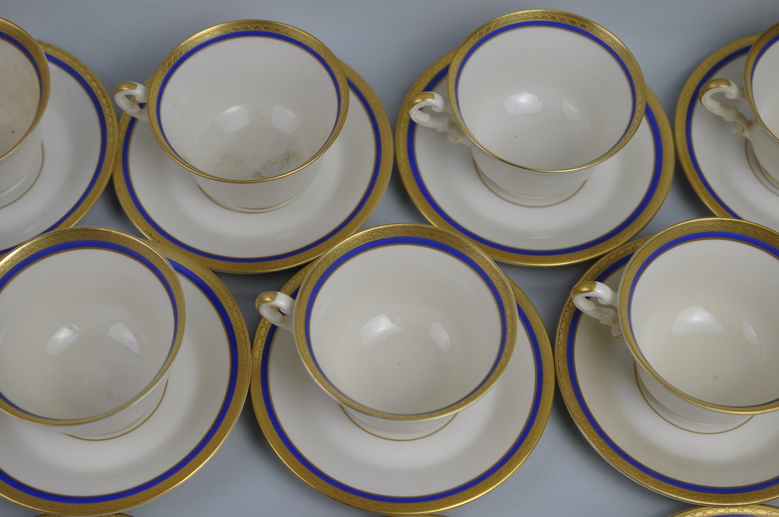 Wayne Syracuse China 19 Teacups & Saucers