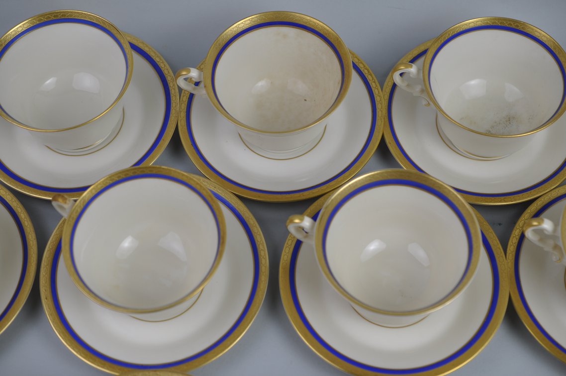 Wayne Syracuse China 19 Teacups & Saucers