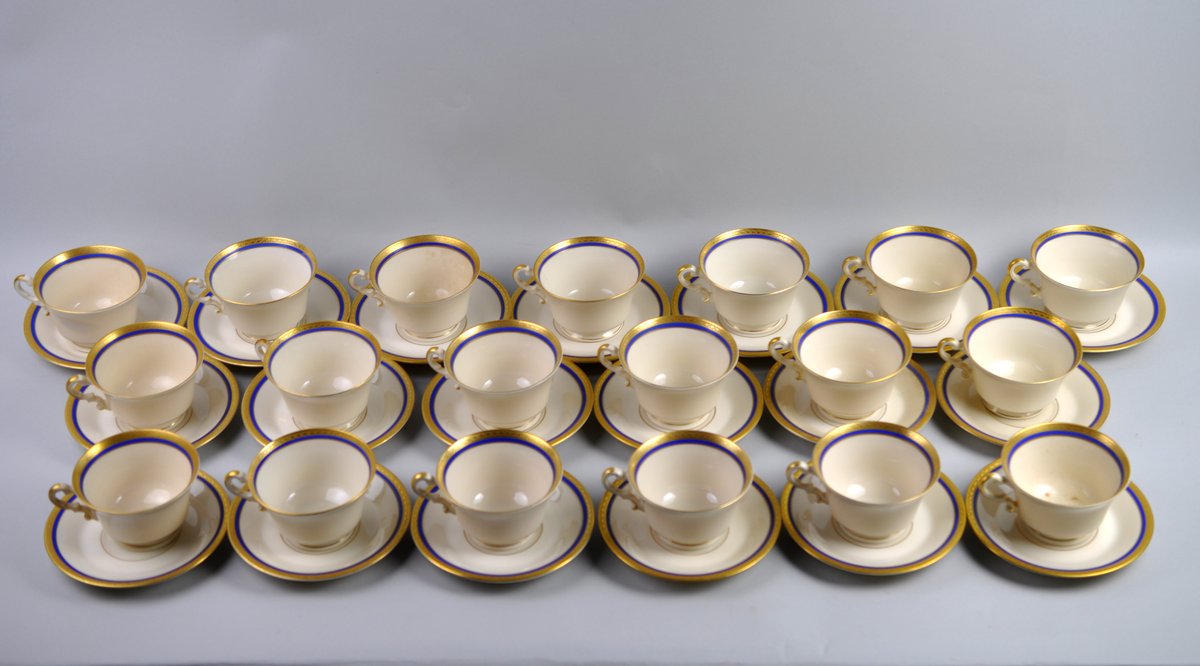 Wayne Syracuse China 19 Teacups & Saucers