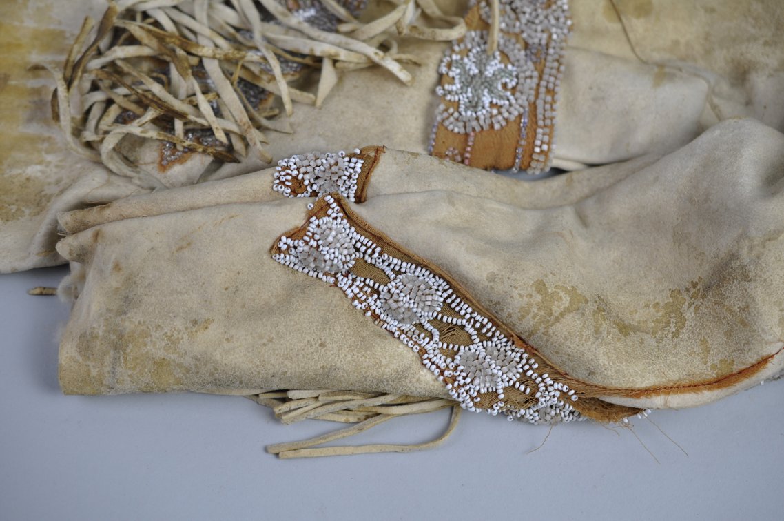 Native American Beaded Buckskin Leather Dress, photo 4 of 20