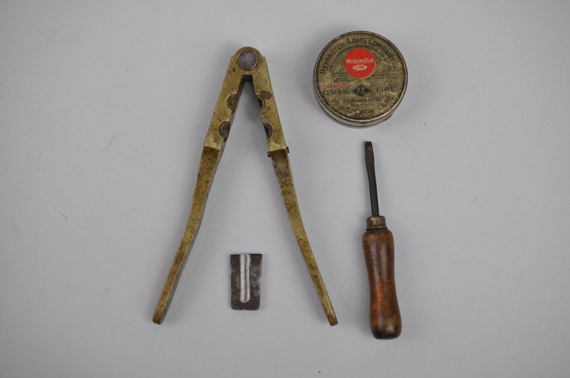 Colt Model 1849 Pocket Revolver, Case, Bullet Kit, photo 16 of 18