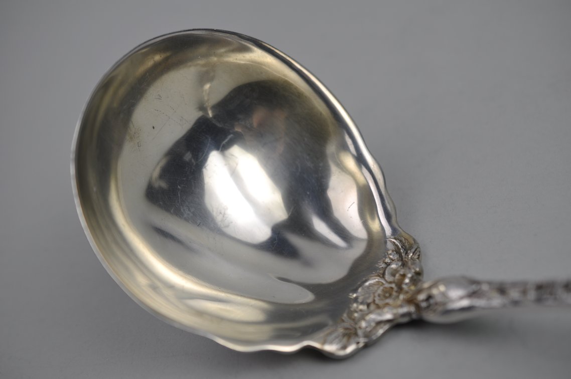 Reed & Barton Les Six Fleurs Pattern Sterling Silver Gravy Ladle, photo 3 of 11