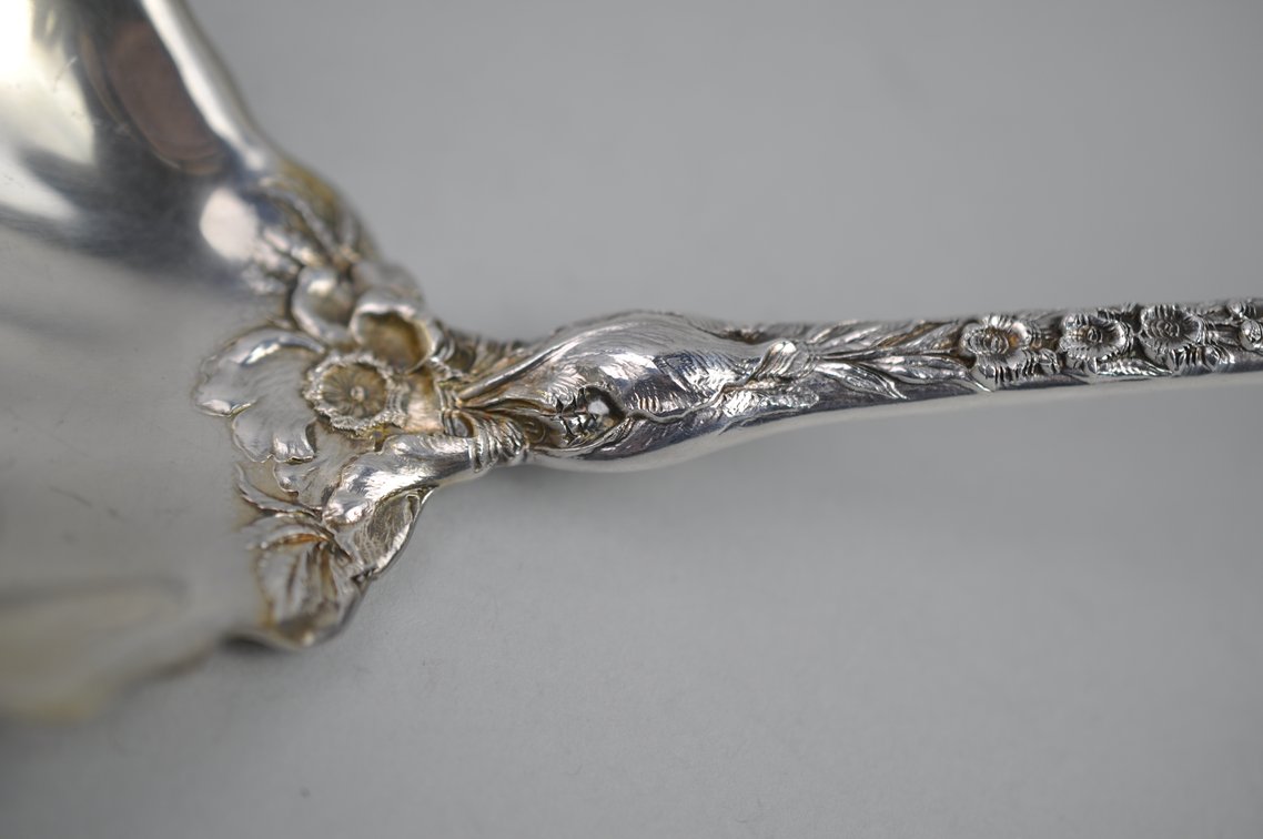 Reed & Barton Les Six Fleurs Pattern Sterling Silver Gravy Ladle, photo 4 of 11