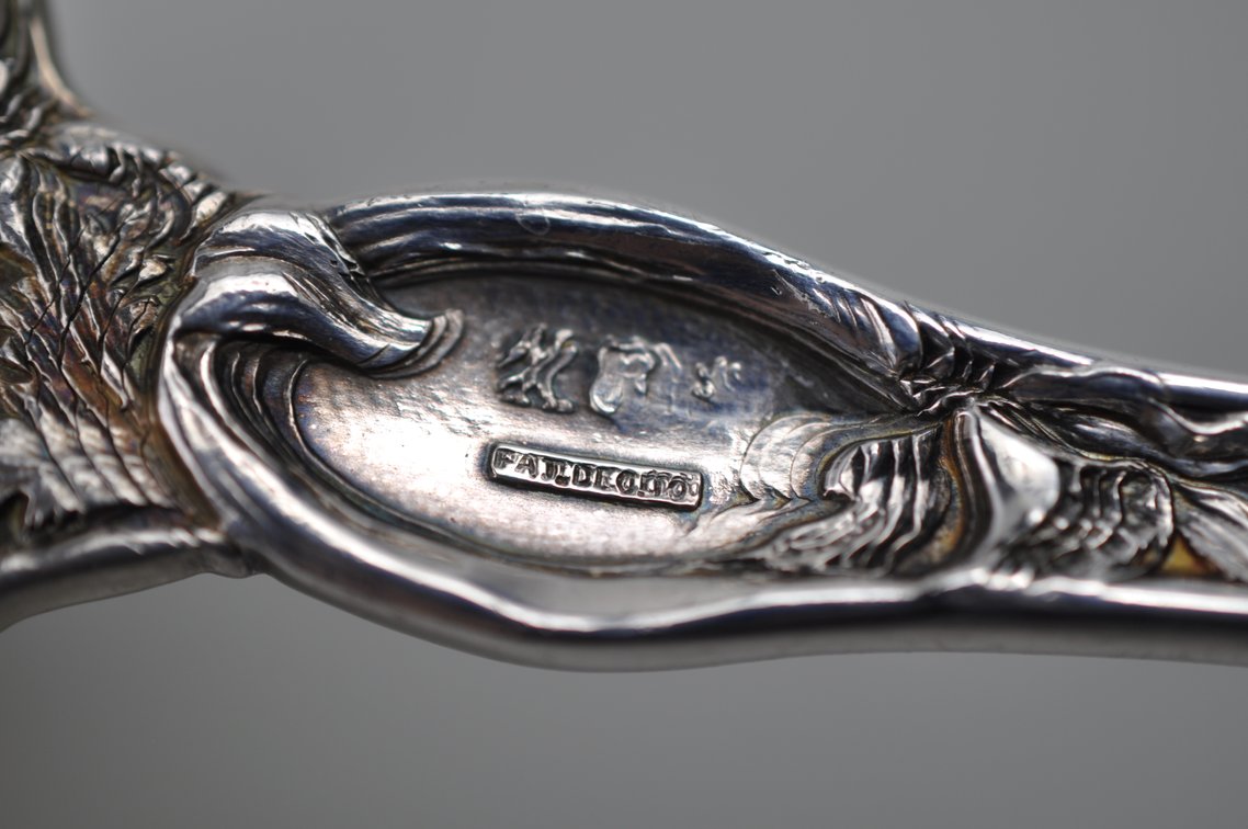 Reed & Barton Les Six Fleurs Pattern Sterling Silver Gravy Ladle, photo 10 of 11
