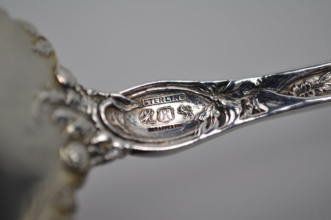 Les Six Fleurs Sterling Waffle Server, photo 9 of 9