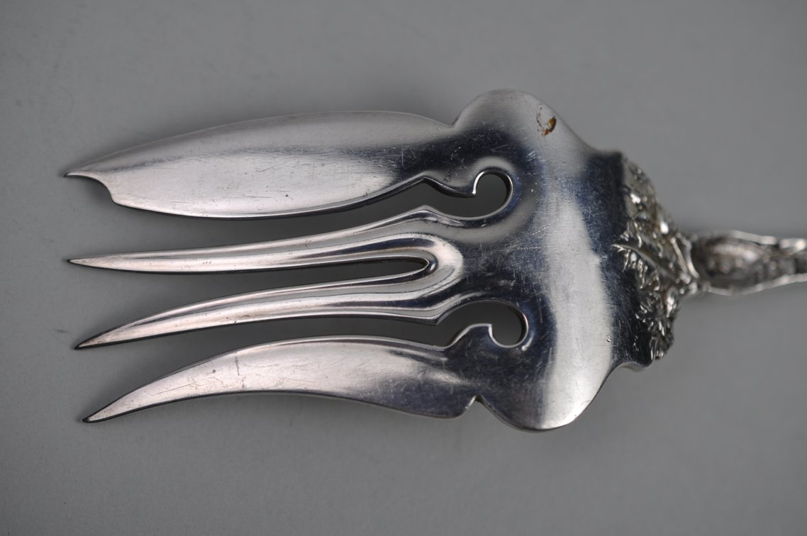 Reed & Barton Les Six Fleurs Pattern Sterling Silver Fork, photo 6 of 9