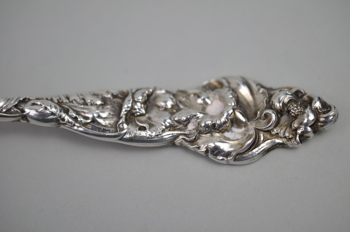 Reed & Barton Les Six Fleurs Sterling Casserole Spoon, photo 5 of 9