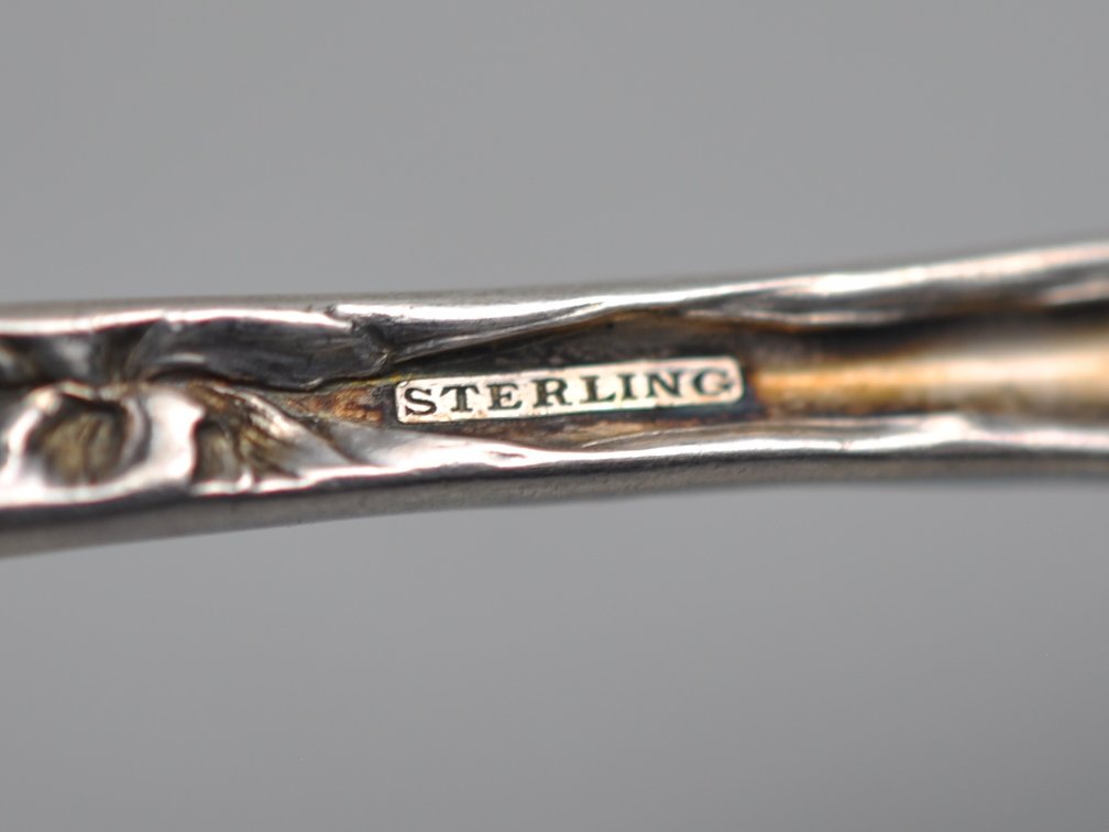 Reed & Barton Les Six Fleurs Sterling Serving Fork, photo 10 of 10