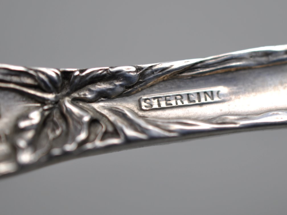 Reed & Barton Les Six Fleurs Sterling Butter Knives, photo 10 of 10