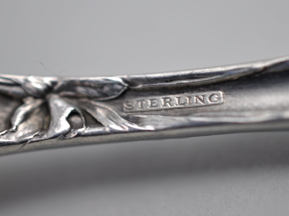 Reed & Barton Les Six Fleurs Sterling Berry Spoon, photo 12 of 12