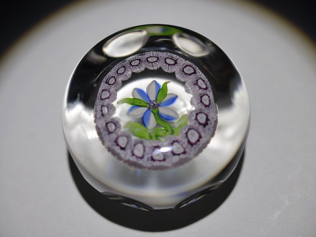 Perthshire 1976c Lampwork Mini Flower