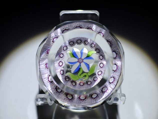 Perthshire 1976c Lampwork Mini Flower