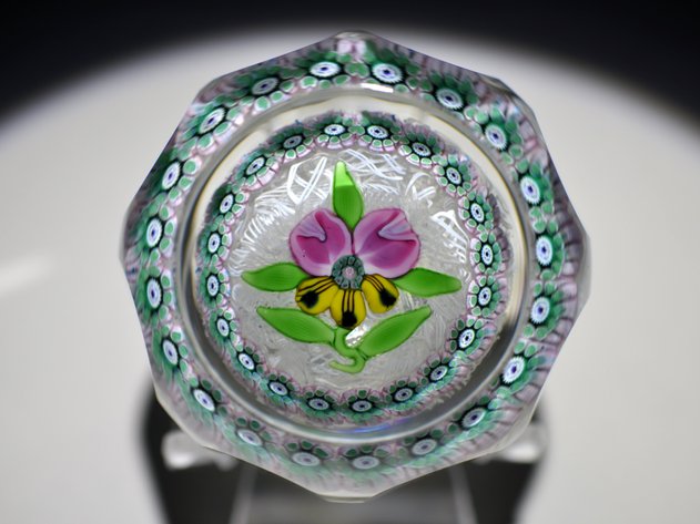 Perthshire 1971 Pansy Paperweight
