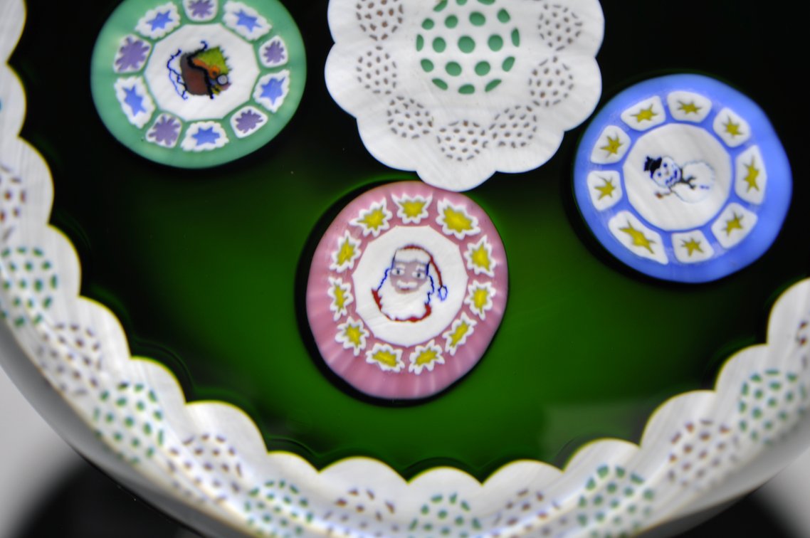 Perthshire 1981 Christmas Millefiori Weight