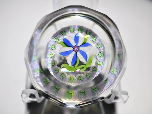 Perthshire 1976c Miniature Flower Weight