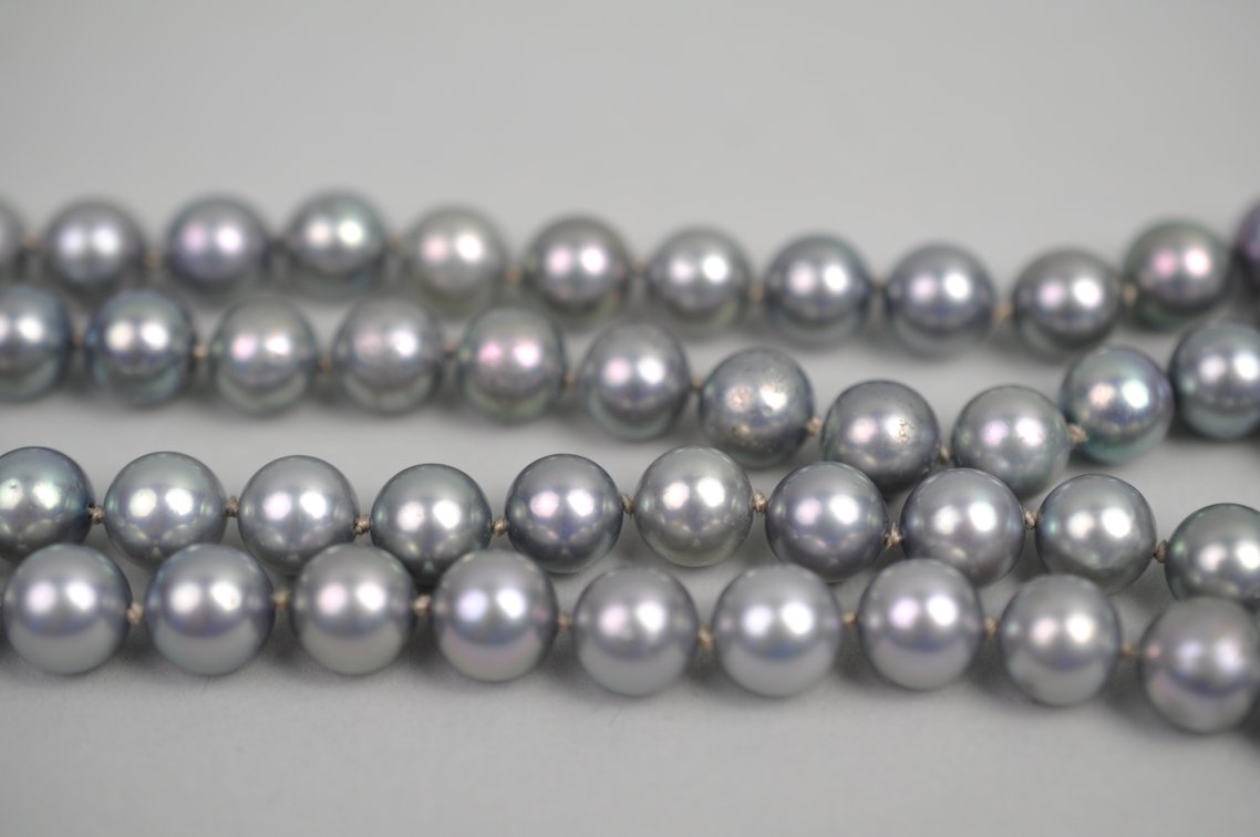 Silver/Blue Pearls Strand, photo 3 of 11