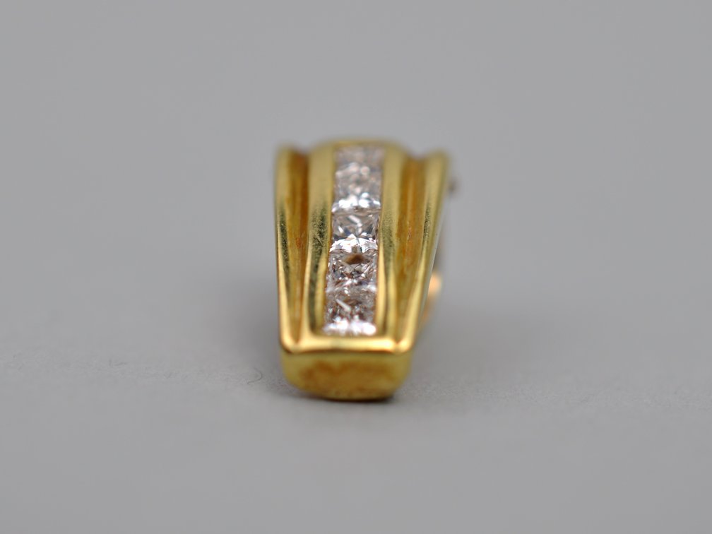 18K Gold Diamond Pendant, photo 4 of 8
