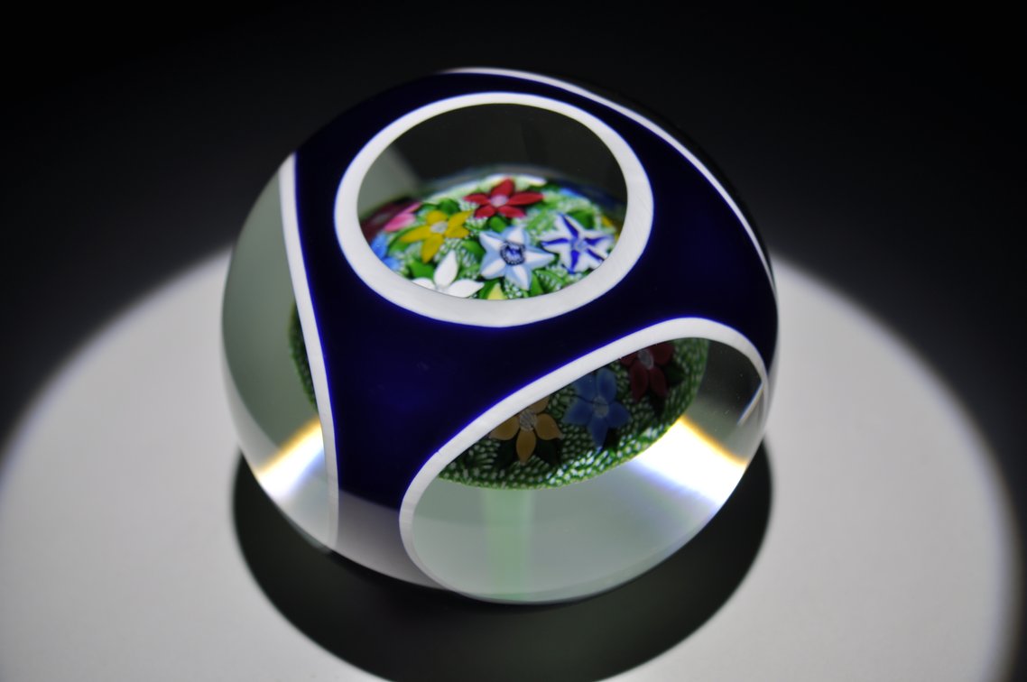 St Louis 1996 Anthemis Paperweight