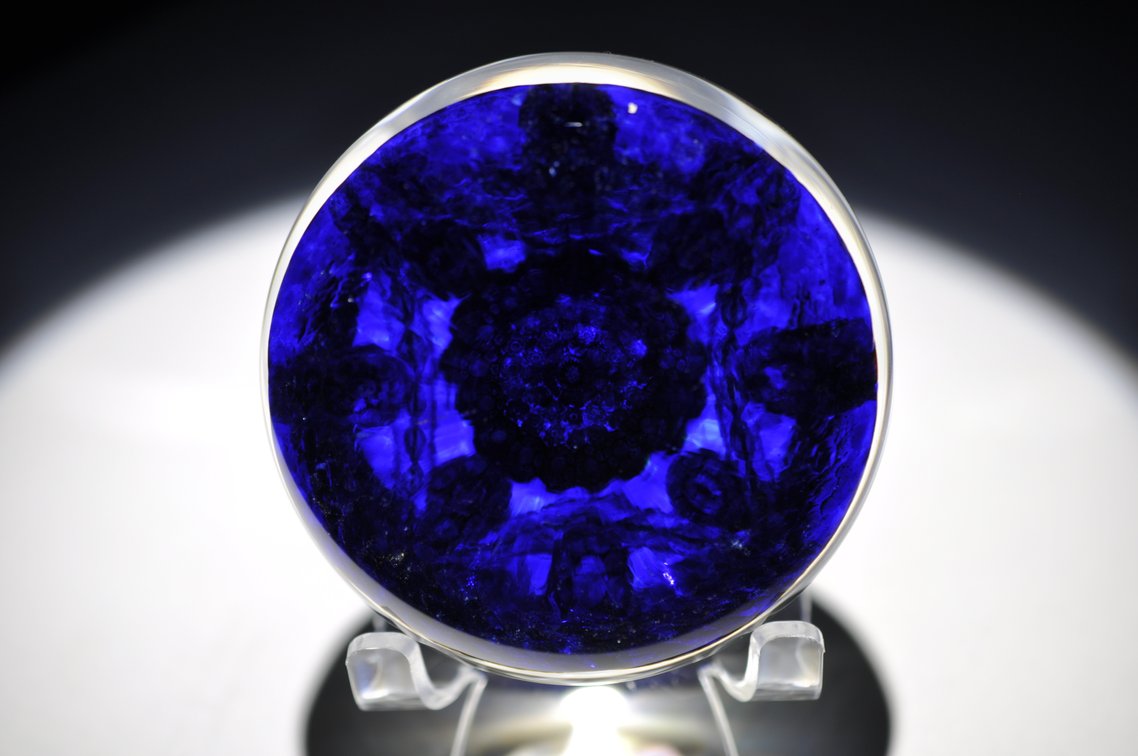 Perthshire 1979 Faceted Millefiori Paperweight