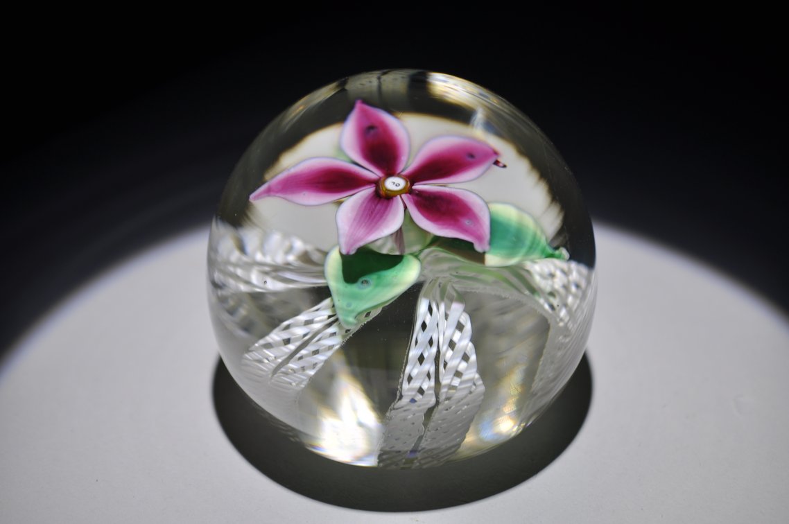 Strathearn 1970 Pink Floral Weight